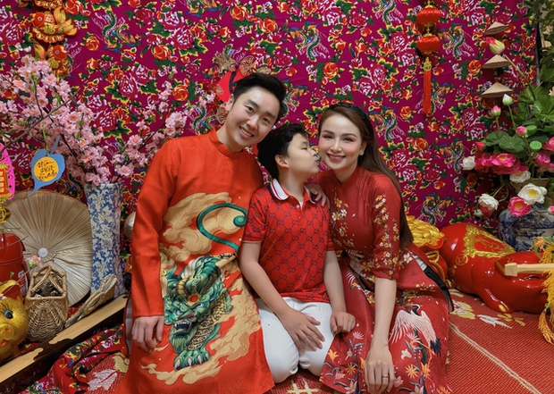 Hoa hậu Diễm Hương công khai chồng thứ 3 mới cưới, mối quan hệ con riêng với bố dượng thể hiện qua một chi tiết-4