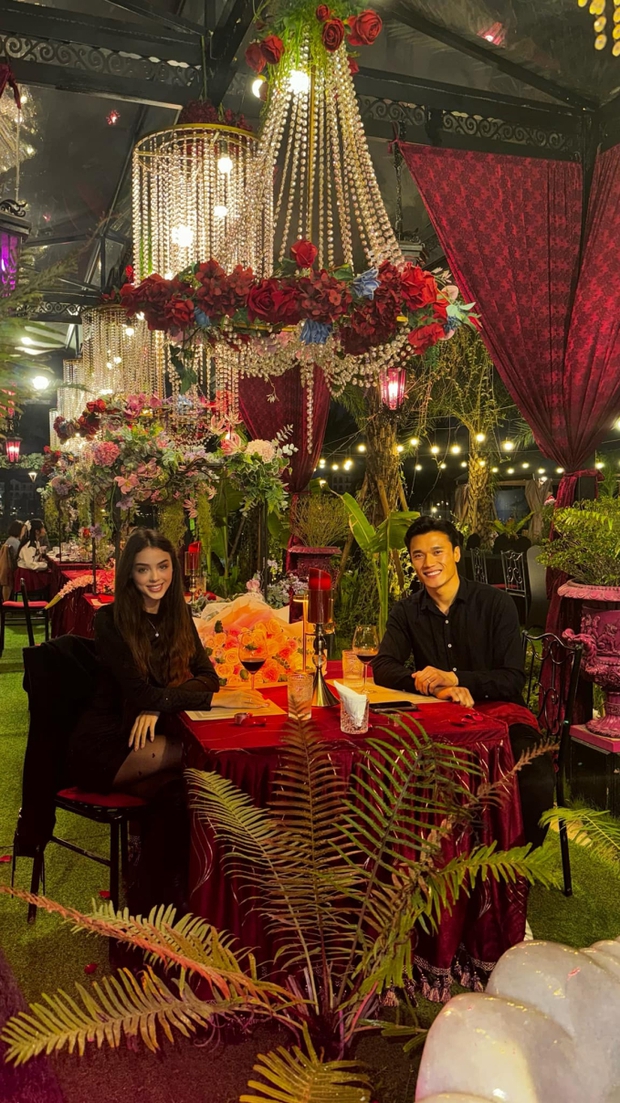 Bùi Tiến Dũng khoe ảnh hôn vợ mẫu tây cực tình, Dianka phản ứng thế nào?-1