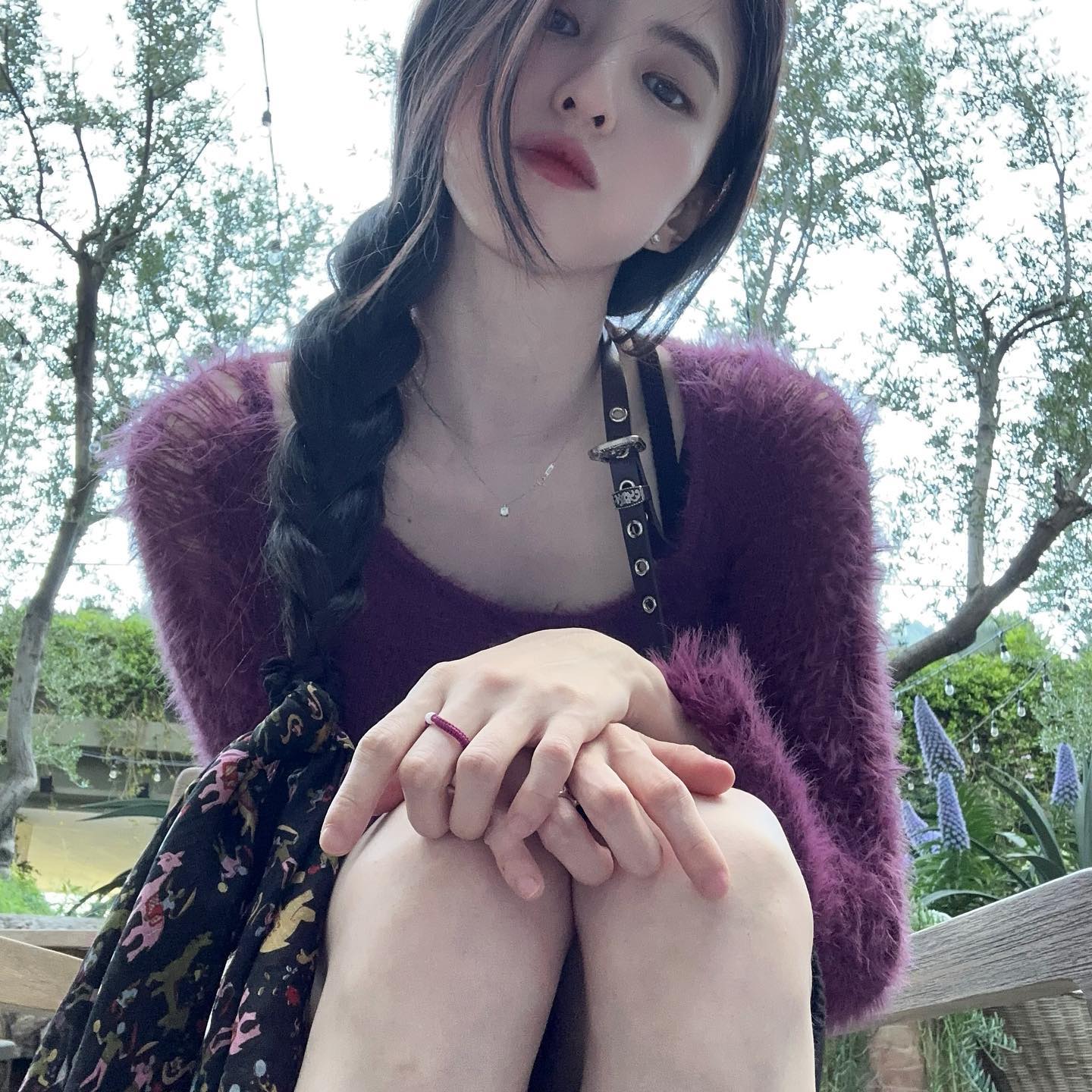 Tham khảo 5 cách buộc tóc xinh tươi của sao Hàn cho mùa xuân-7