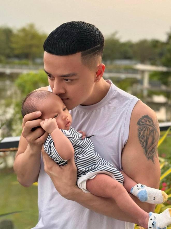 Con trai ruột của Cao Thái Sơn diện mạo chuẩn gen bố, được đặt tên 3 chữ theo họ Cao vừa hay vừa ý nghĩa-1