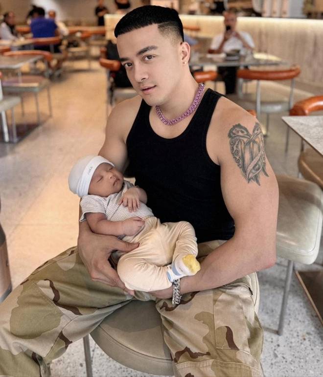 Con trai ruột của Cao Thái Sơn diện mạo chuẩn gen bố, được đặt tên 3 chữ theo họ Cao vừa hay vừa ý nghĩa-3