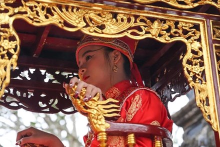 “Tướng bà” 10 tuổi được bảo vệ nghiêm ngặt tại lễ khai hội đền Gióng