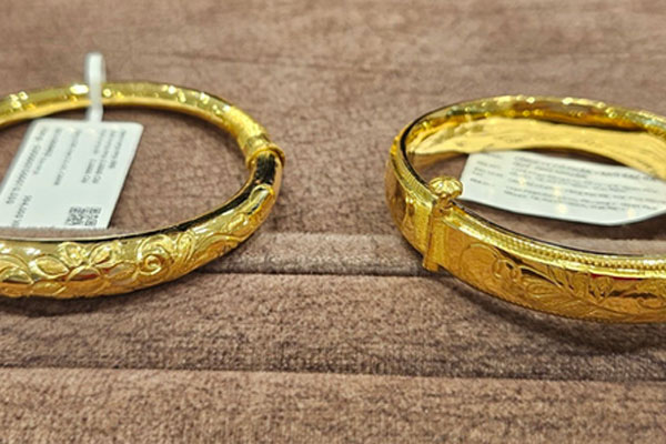 Hoa của chúng tôi, đập hay giữ là quyền của chúng tôi-2