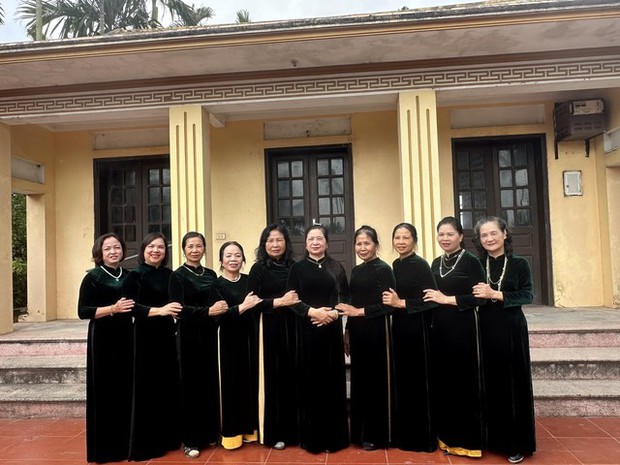 Gia đình ở Thái Bình có 120 người, Tết về đông đủ, nhìn dàn cháu xếp hàng nhận lì xì mà choáng-3