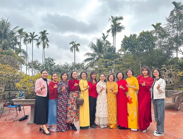 Gia đình ở Thái Bình có 120 người, Tết về đông đủ, nhìn dàn cháu xếp hàng nhận lì xì mà choáng-4