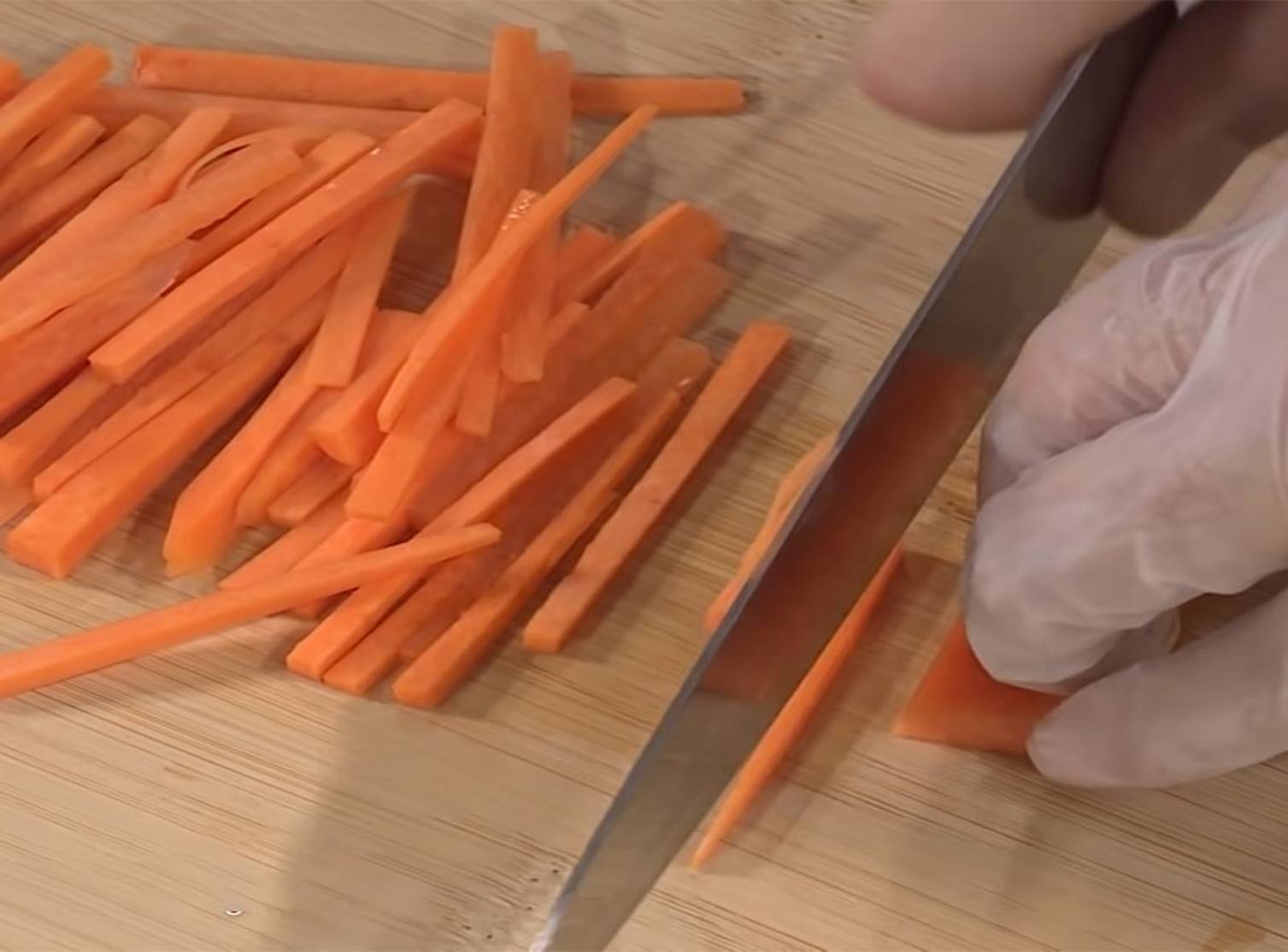 Cách làm gỏi rau mầm tôm mực ngon chuẩn nhà hàng 5 sao-4