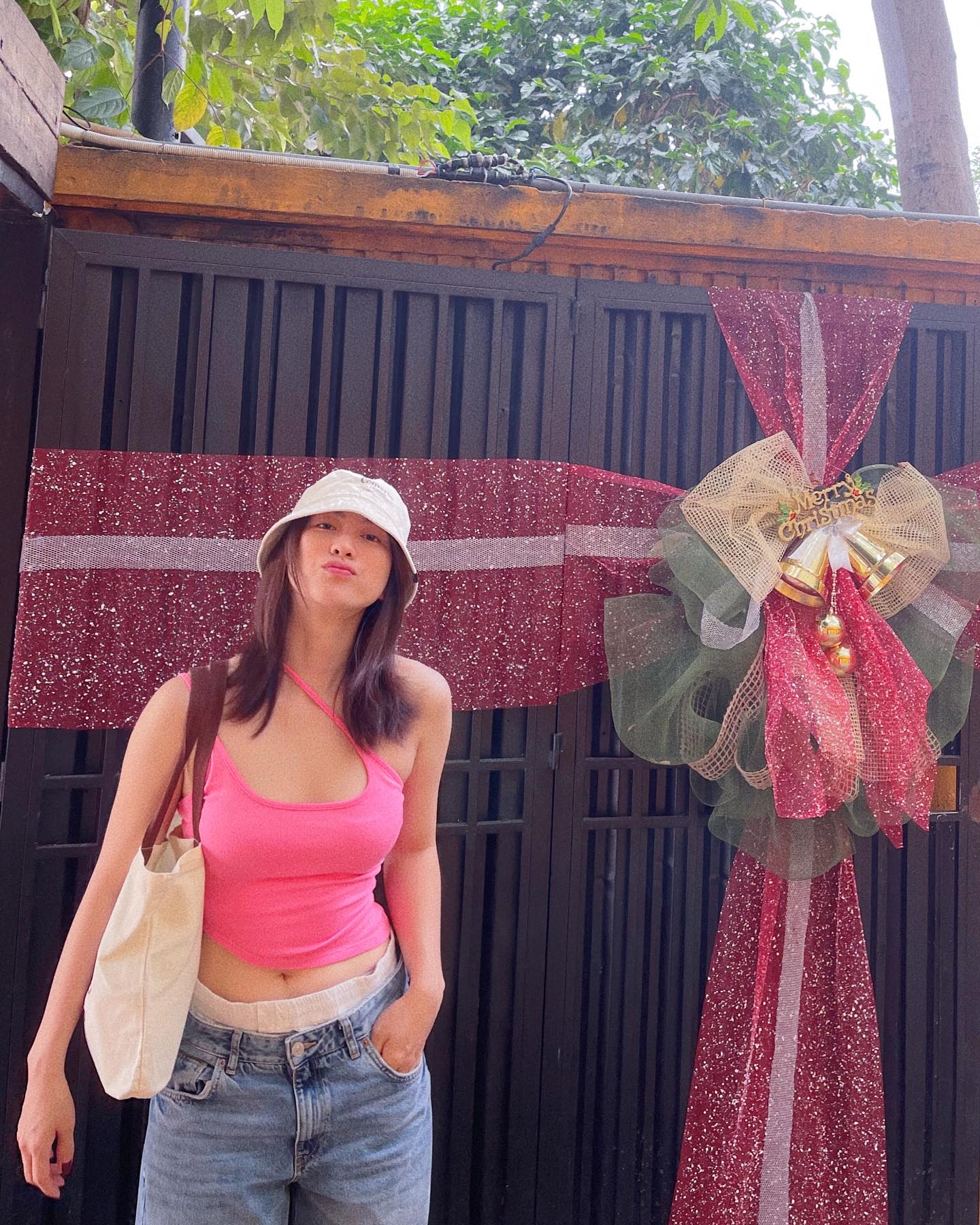 Nữ chính phim Mai cân được mọi phong cách thời trang nhưng vóc dáng quyến rũ mới là tâm điểm-3