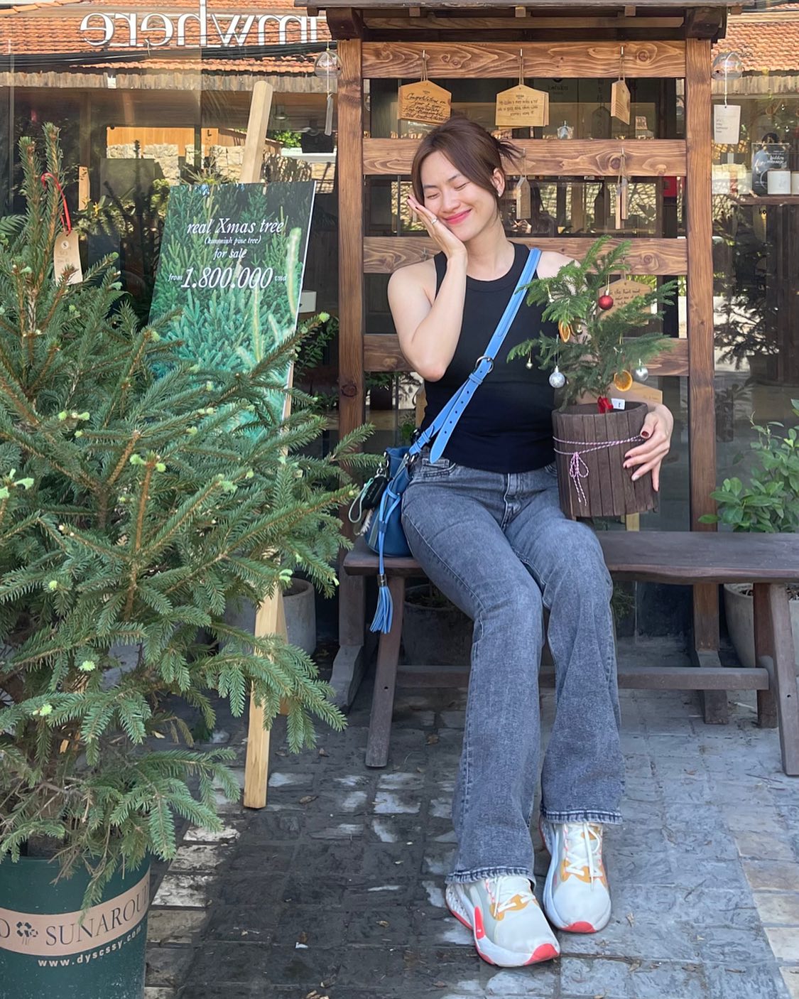 Nữ chính phim Mai cân được mọi phong cách thời trang nhưng vóc dáng quyến rũ mới là tâm điểm-4