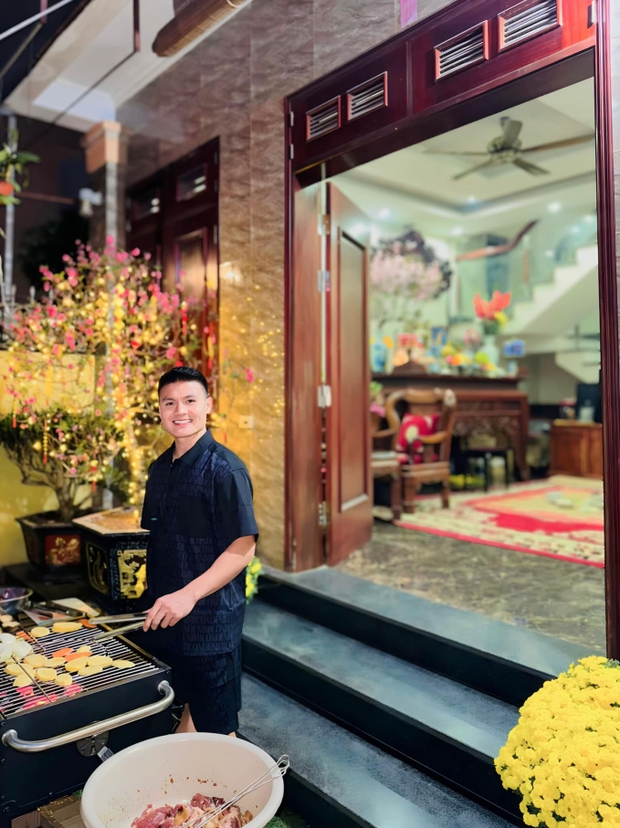 Quang Hải sau khi lấy vợ: Phơi quần áo, dọn nhà đến tận khuya, dân mạng cảm thán Chu Thanh Huyền đúng là cô dâu có số hưởng-2