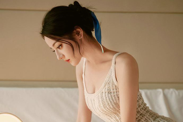 Cách phối đồ thời trang với áo len cách điệu-9