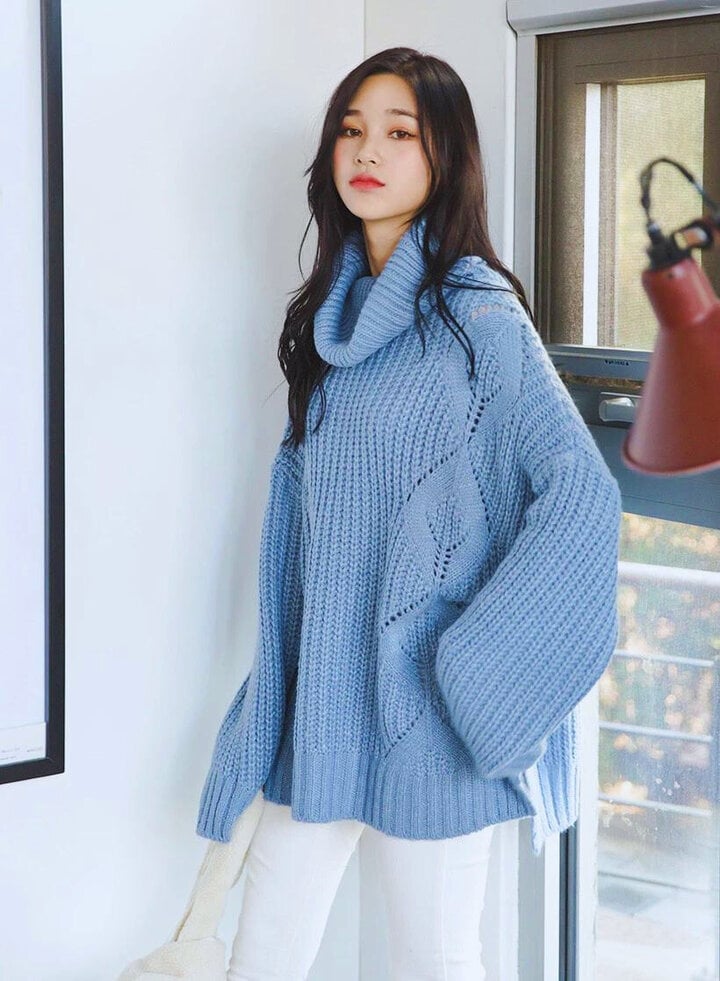 Cách phối đồ thời trang với áo len cách điệu-2