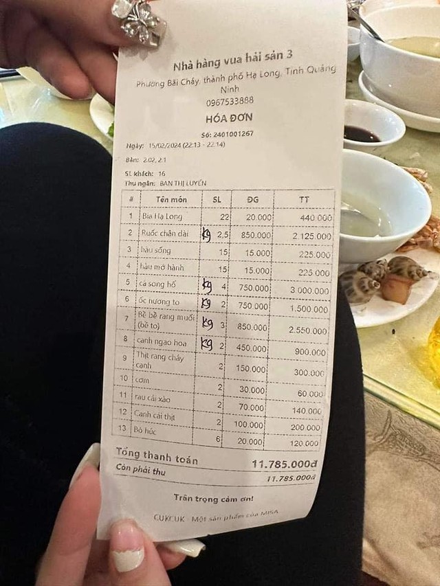Mùng 6 Tết ra Hạ Long ăn hải sản hết hơn 11 triệu, đoàn khách tố bị chặt chém: Chính quyền vào cuộc-2