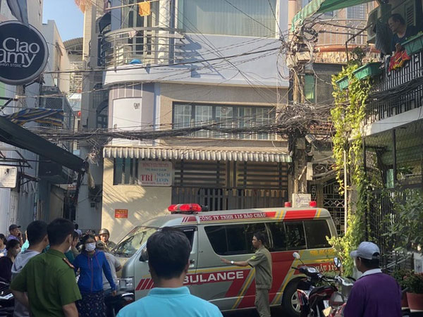 Nhân chứng kể lại vụ cháy khiến 4 người tử vong ở TPHCM: Có người phá được khung sắt, ẵm em bé thoát ra ngoài-3