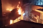 Vụ cháy nhà khiến 4 người chết: Ngọn lửa lan rộng, hàng xóm may mắn thoát nạn-5