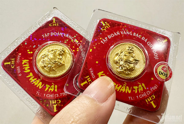 Mua vàng ngày vía Thần Tài, lãi 39 triệu đồng/lượng sau 5 năm-1