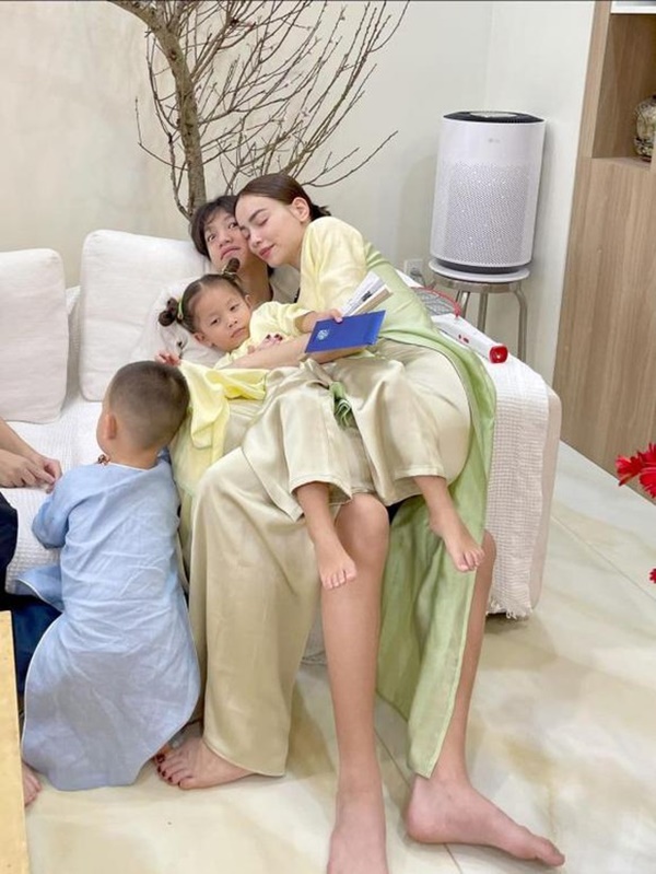 Dàn quý tử hào môn Vbiz: Subeo ngày càng điển trai, 1 nhóc tỳ cao 1,85m và là thủ khoa trường ở Mỹ-6