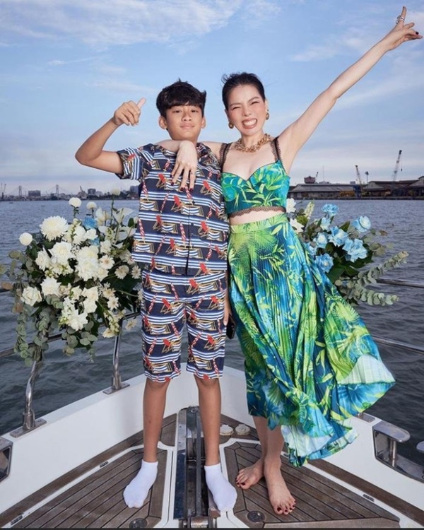 Dàn quý tử hào môn Vbiz: Subeo ngày càng điển trai, 1 nhóc tỳ cao 1,85m và là thủ khoa trường ở Mỹ-16