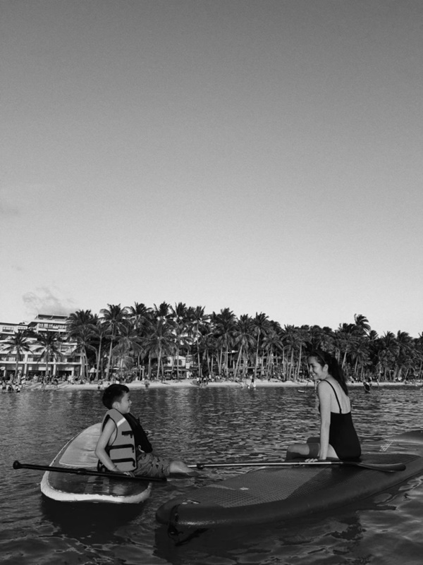 Gọi Tăng Thanh Hà là bà mẹ siêu nhân: Chỉ chia sẻ 1 bức ảnh mà dân tình phải khen lấy khen để chuyện dạy con-1