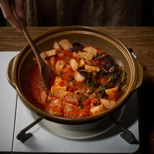 Cơm tối ngày sau Tết: Chỉ cần một bát canh thịt, đậu phụ, rau củ nấu chua là đủ ngon-3