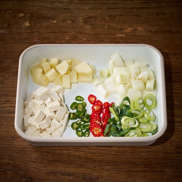 Cơm tối ngày sau Tết: Chỉ cần một bát canh thịt, đậu phụ, rau củ nấu chua là đủ ngon-5