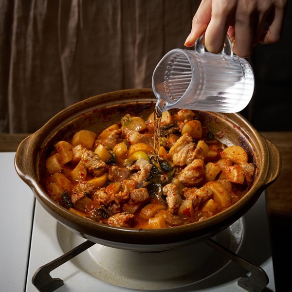 Cơm tối ngày sau Tết: Chỉ cần một bát canh thịt, đậu phụ, rau củ nấu chua là đủ ngon-7