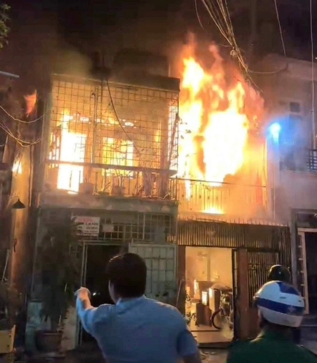 Vụ cháy 4 người chết ở TP.HCM: Nhà từng được rao bán với giá hơn 5 tỷ, thành viên trong nhà có mâu thuẫn-1