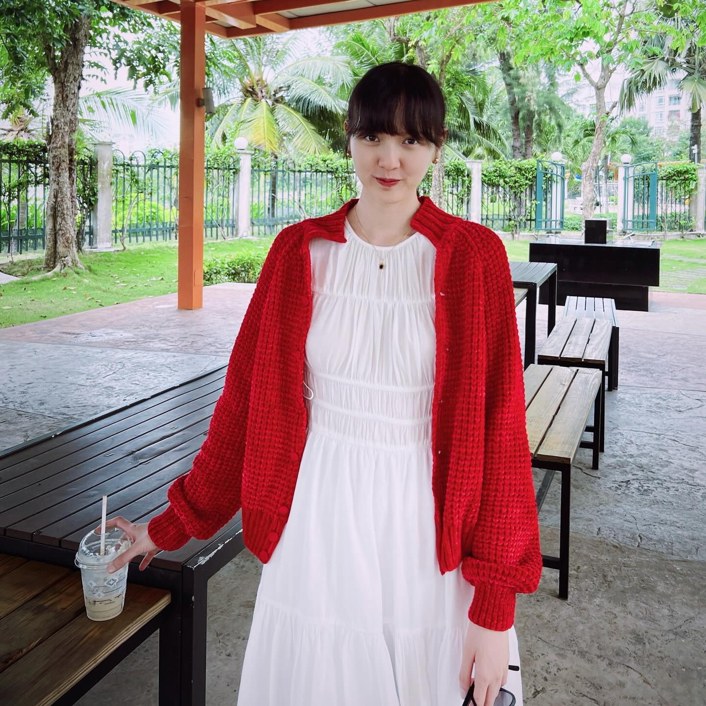 Hải Tú siêu hợp diện màu đỏ, gợi ý loạt cách phối đồ xinh tươi và chuẩn mốt-2