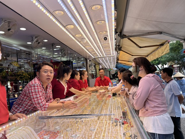 Đồ cúng đắt khách trước ngày vía Thần tài-13