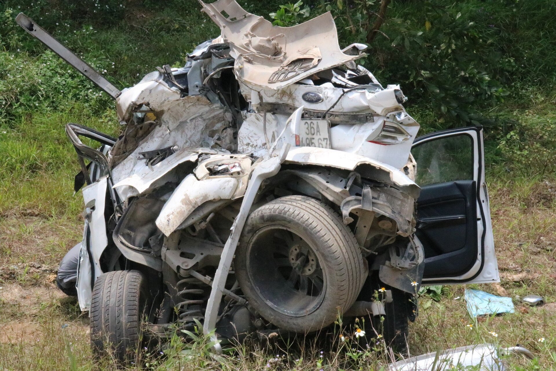Hiện trường vụ tai nạn trên cao tốc Cam Lộ - La Sơn khiến 3 mẹ con tử vong-7