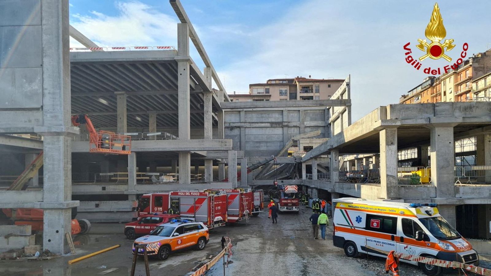 Sập tòa nhà tại công trường ở Italy, 5 người chết, 3 người bị thương nặng-1
