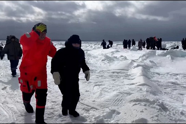 Cô gái bị kẹt giữa 2 bức tường suốt 3 ngày mà không ai hay biết-2