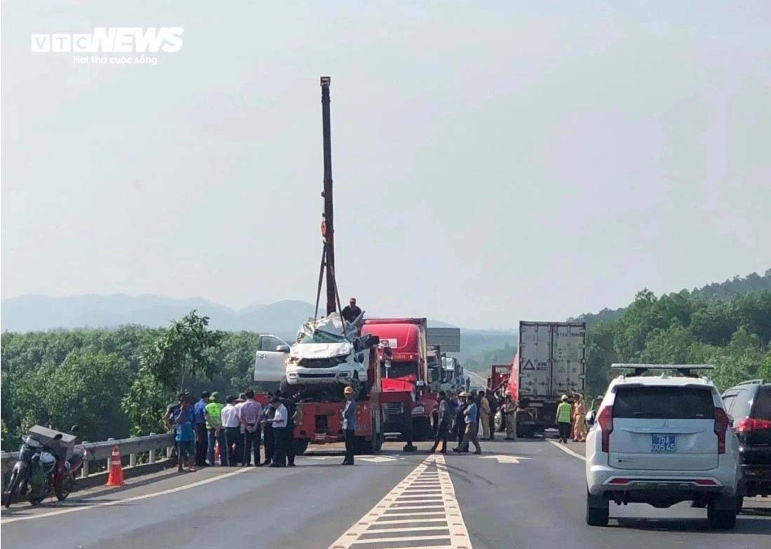 Cả 4 xe ô tô trong vụ tai nạn trên cao tốc Cam Lộ-La Sơn đều còn hạn đăng kiểm-1
