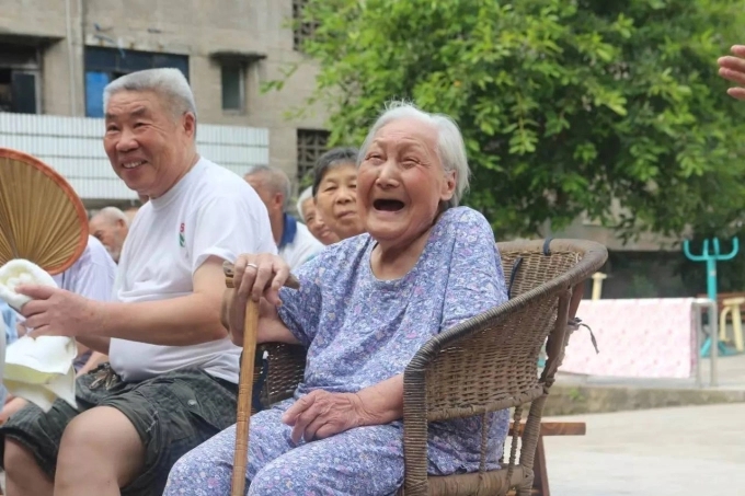 Tuổi 60 mới nhận ra: Khi còn trẻ, dù nghèo đến mấy cũng phải dạy con 3 điều này, như thế mới là bậc cha mẹ khôn ngoan-1