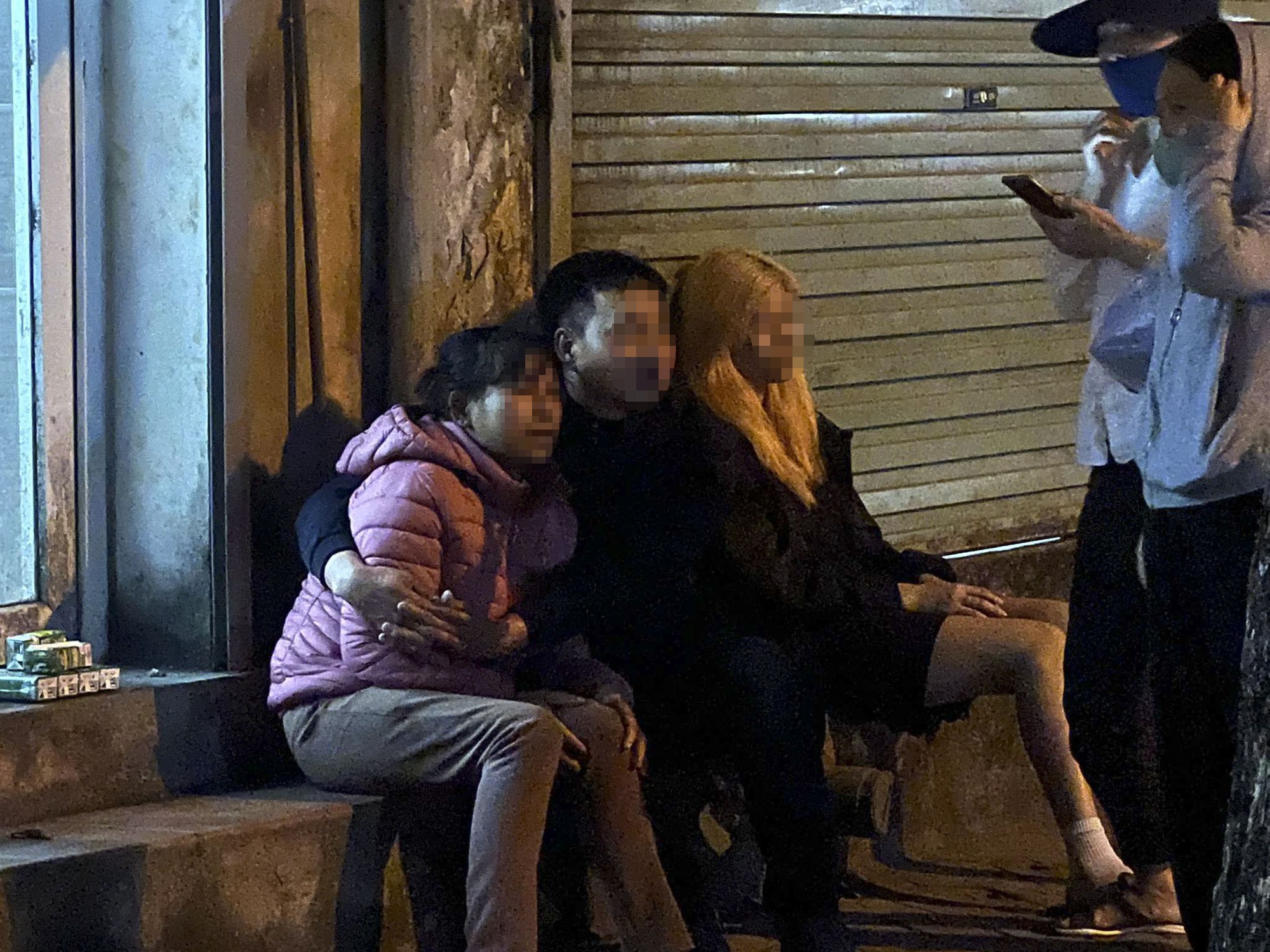 Bạn thân nói về hoàn cảnh khó khăn của cô gái 21 tuổi bị sát hại ở Hà Nội: Mẹ mất, L. cùng bố gồng gánh nuôi 2 em”-4