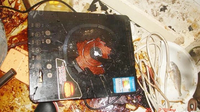 Sau khi tắt bếp từ, nếu rút điện ngay thì bạn đang làm sai: Tưởng an toàn nhưng lại dễ châm ngòi cháy nổ-1