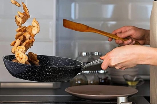 Sau khi tắt bếp từ, nếu rút điện ngay thì bạn đang làm sai: Tưởng an toàn nhưng lại dễ châm ngòi cháy nổ