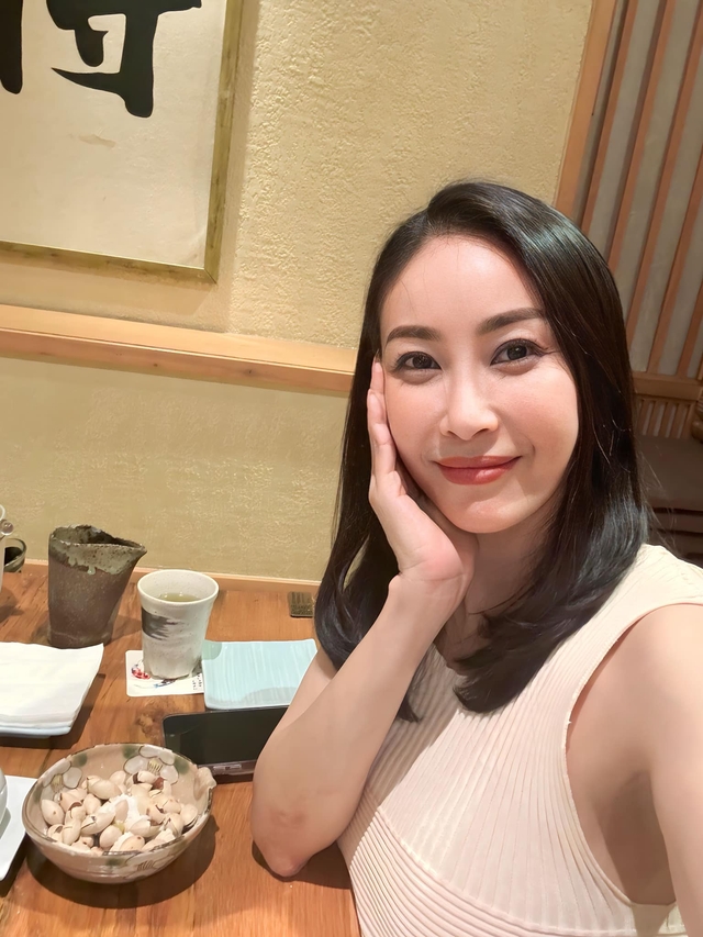 Nhan sắc nuột nà ở tuổi U50 của Hoa hậu đẹp nhất Việt Nam, sống giàu sang trong biệt thự 400 tỷ-9