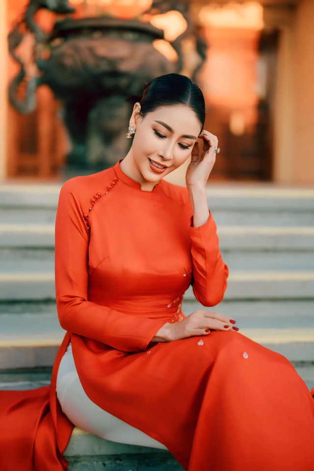Nhan sắc nuột nà ở tuổi U50 của Hoa hậu đẹp nhất Việt Nam, sống giàu sang trong biệt thự 400 tỷ-2