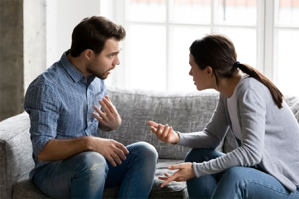 Vì 2 bức ảnh bạn thân của chồng gửi qua mà tôi tá hỏa, tức đến uất nghẹn lồng ngực-2