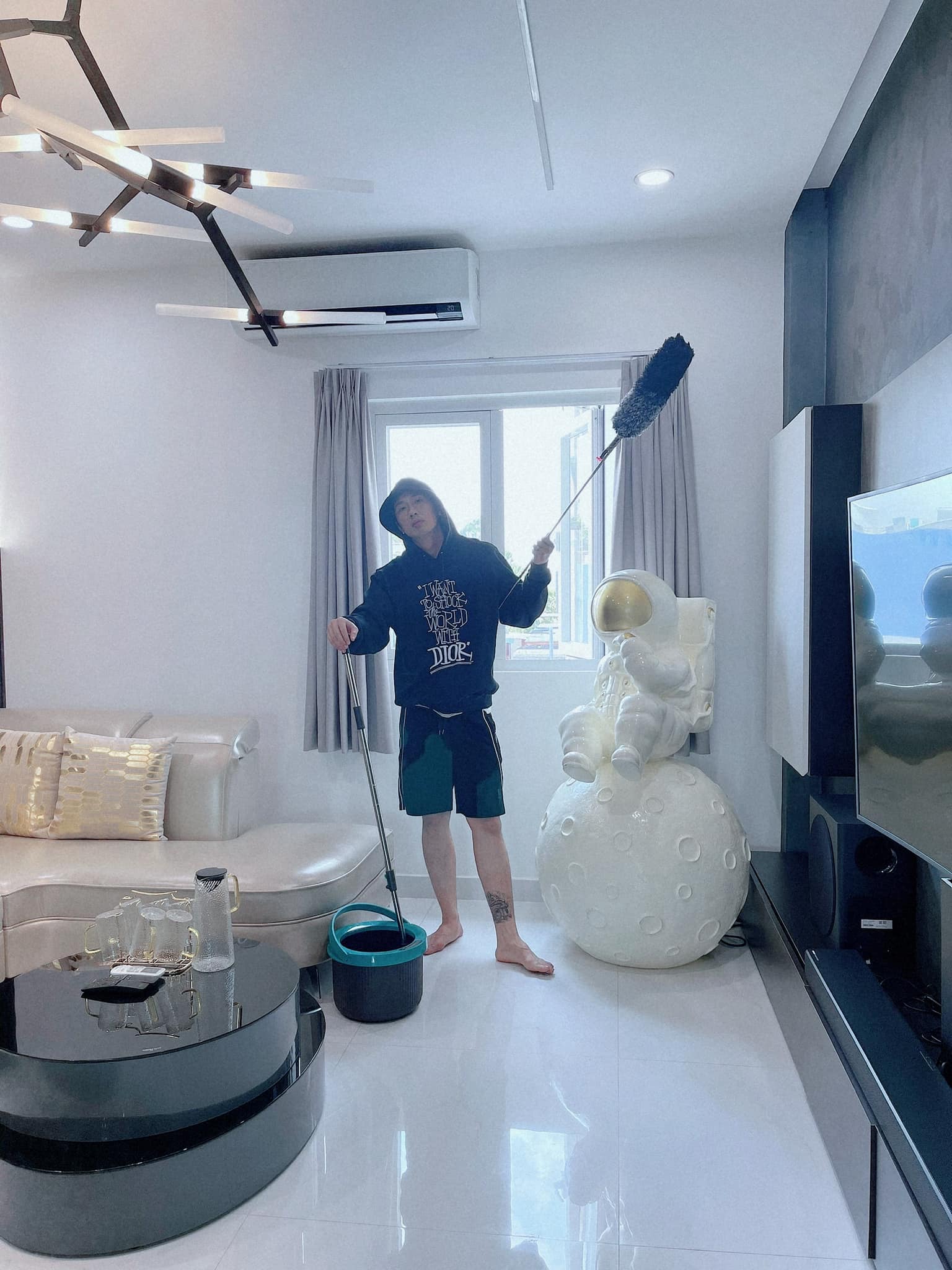 Bên trong căn nhà độc lạ của nam chính đang hot nhất phòng vé, thiếu gia phim Mai - Tuấn Trần-5