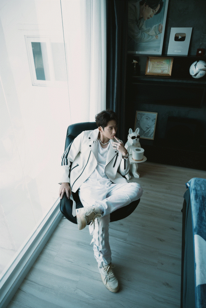 Bên trong căn nhà độc lạ của nam chính đang hot nhất phòng vé, thiếu gia phim Mai - Tuấn Trần-12