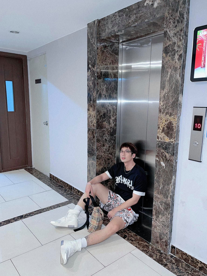 Bên trong căn nhà độc lạ của nam chính đang hot nhất phòng vé, thiếu gia phim Mai - Tuấn Trần-22