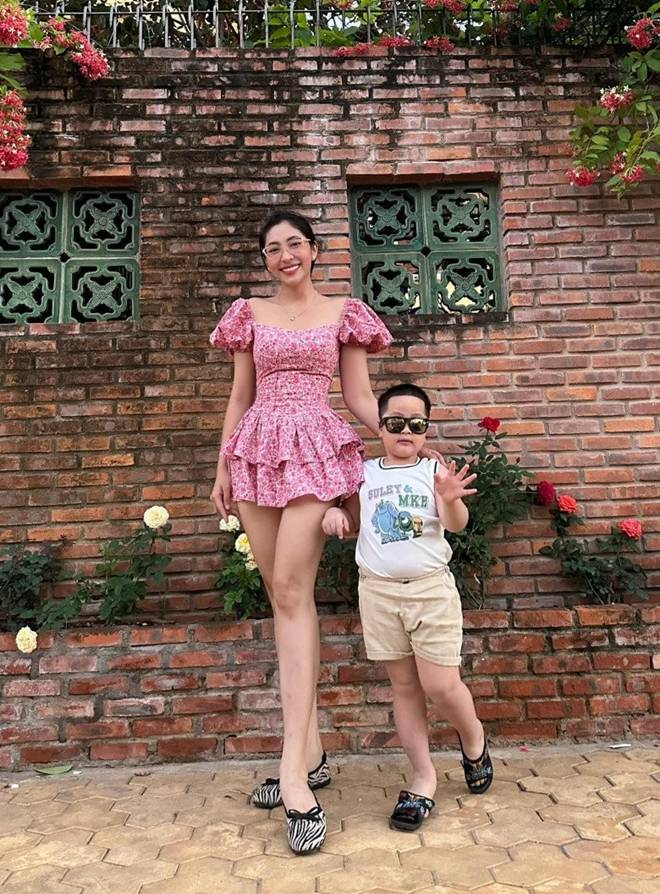 Đơn thân sau 2 năm ly hôn chồng doanh nhân, HH Đặng Thu Thảo khéo nuôi con, cặp sinh đôi 3 tuổi cao lớn như bé 5 tuổi-4