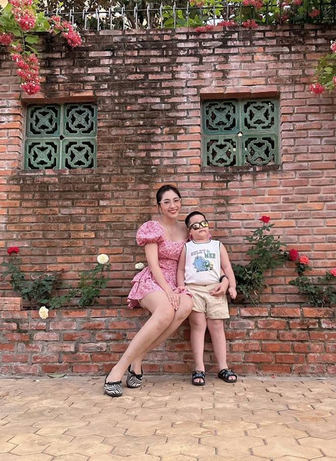 Đơn thân sau 2 năm ly hôn chồng doanh nhân, HH Đặng Thu Thảo khéo nuôi con, cặp sinh đôi 3 tuổi cao lớn như bé 5 tuổi-5