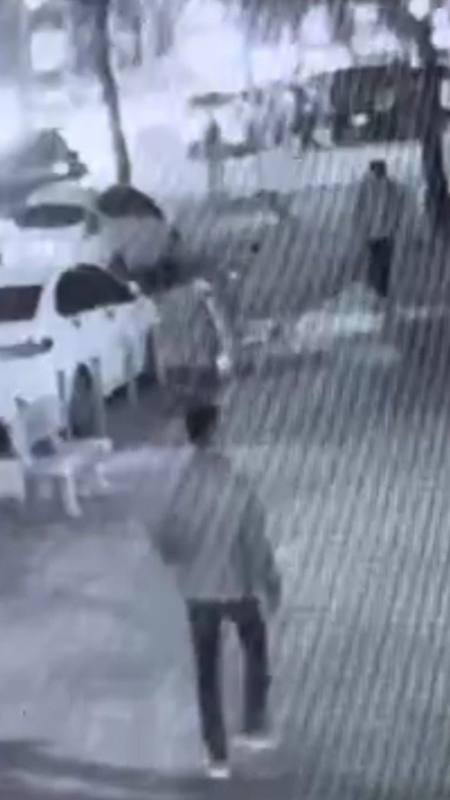 Hà Nội: Chủ xe tá hỏa vì ô tô bỗng dưng có người lạ lái đi trong đêm-1