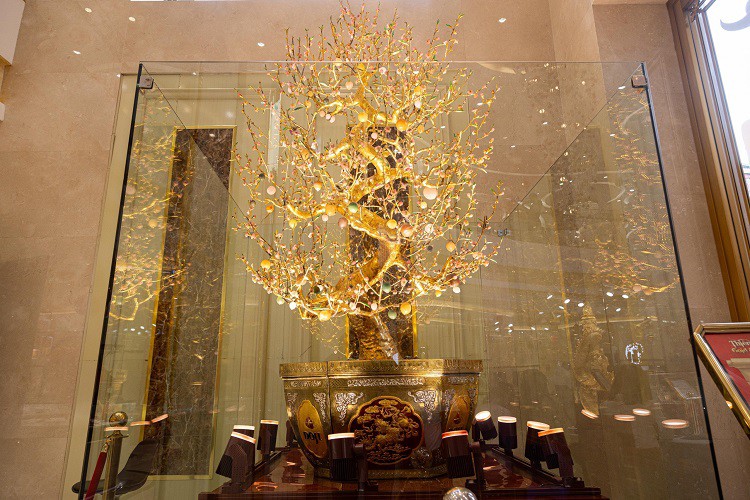 Chiêm ngưỡng tượng rồng dát vàng lớn nhất Việt Nam, cao hơn 3 mét tại Hà Nội-10