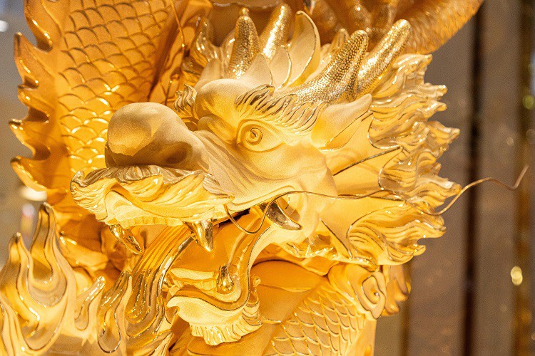 Chiêm ngưỡng tượng rồng dát vàng lớn nhất Việt Nam, cao hơn 3 mét tại Hà Nội-2