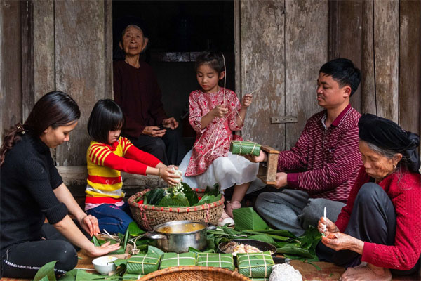 Mẹ muốn đến sống với chúng tôi, anh cả ép chồng tôi phải ký giấy từ chối thừa kế mới cho bà rời đi-2