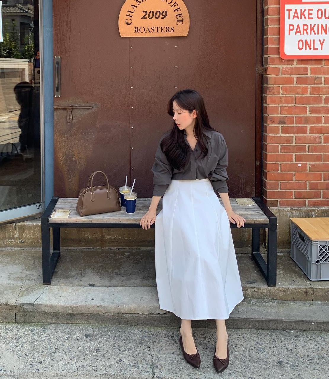 5 mẫu giày theo phong cách tối giản, phối đồ kiểu gì cũng đẹp-1