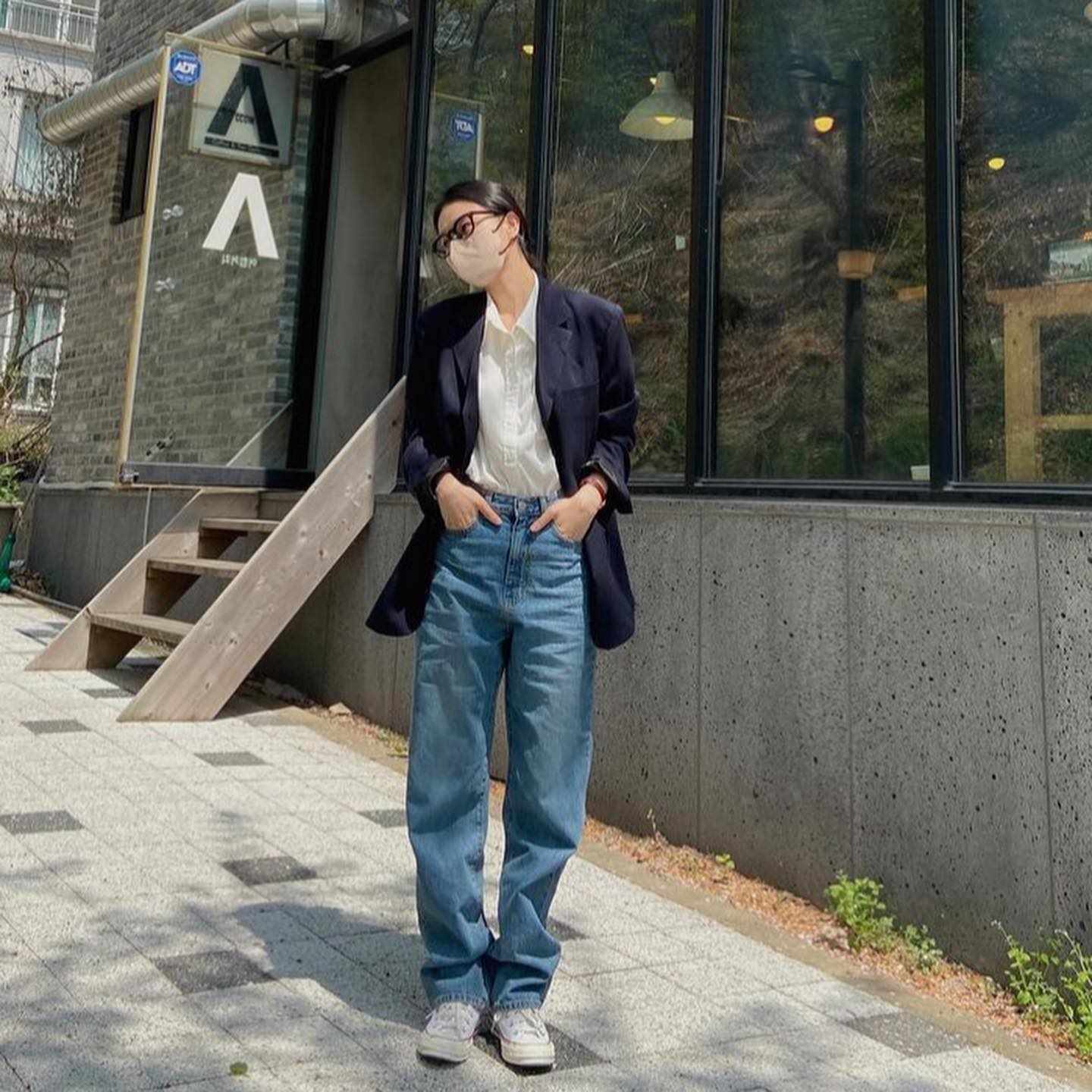 5 mẫu giày theo phong cách tối giản, phối đồ kiểu gì cũng đẹp-10